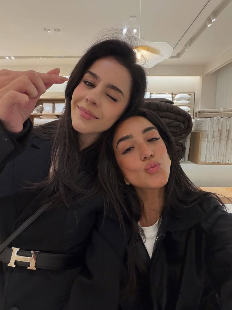 Ale Capetillo y su hermana, Pau Capetillo