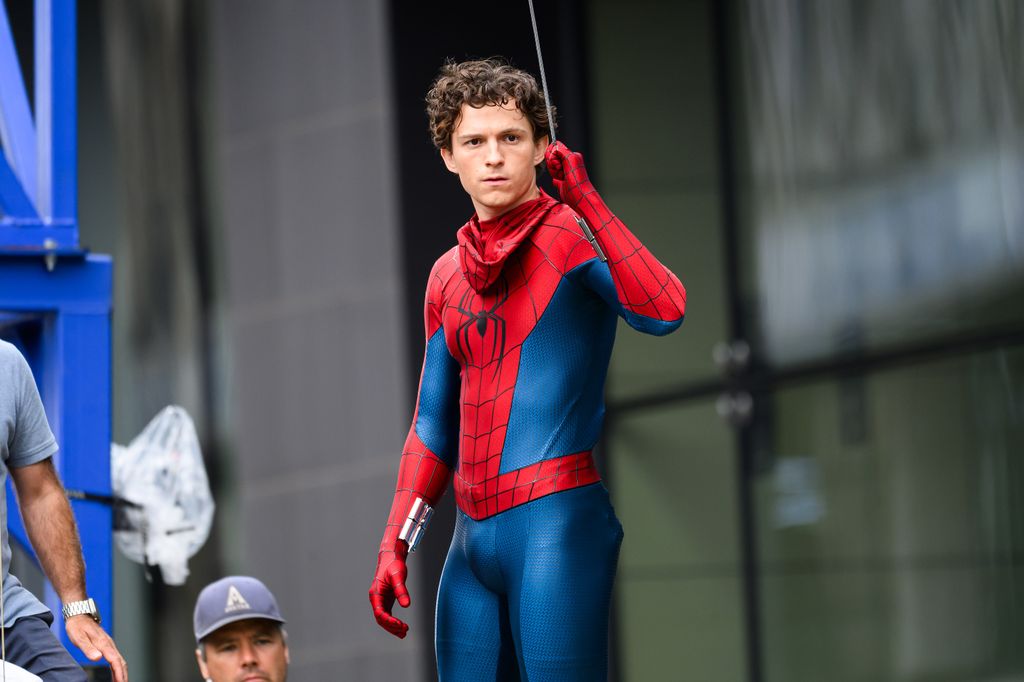 Tom Holland en el set de grabación de 'Spider-Man: Brand New Day' en Glasgow, Scotland. 