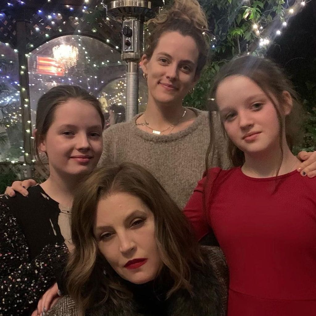 Lisa Marie Presley y sus hijas