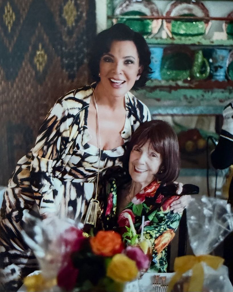 Kris Jenner compartió esta imagen junto a su madre en el día que habría hecho 92 años