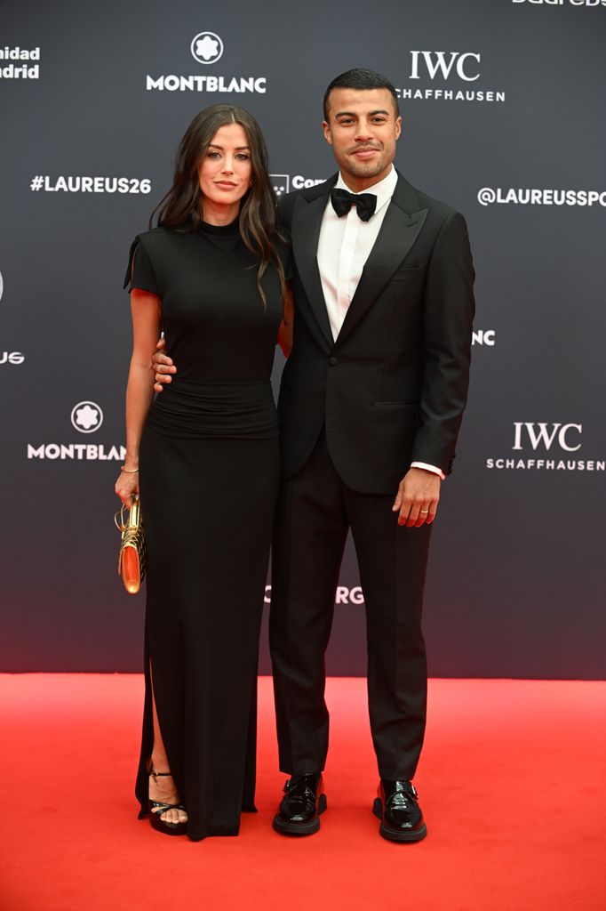 El futbolista Rafinha y su pareja