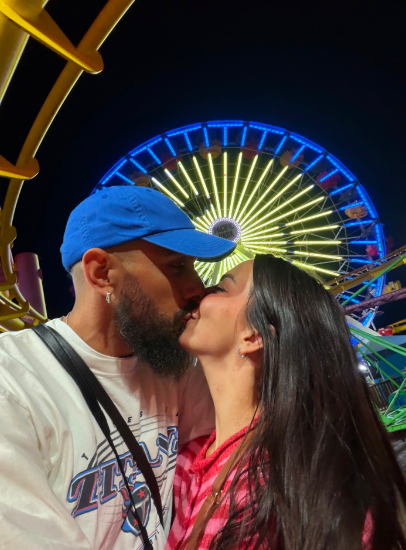 Borja Iglesias y María Valero disfrutando de unas vacaciones