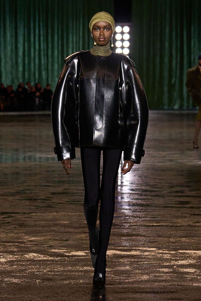 yves saint laurent desfile otono invierno 2024012a