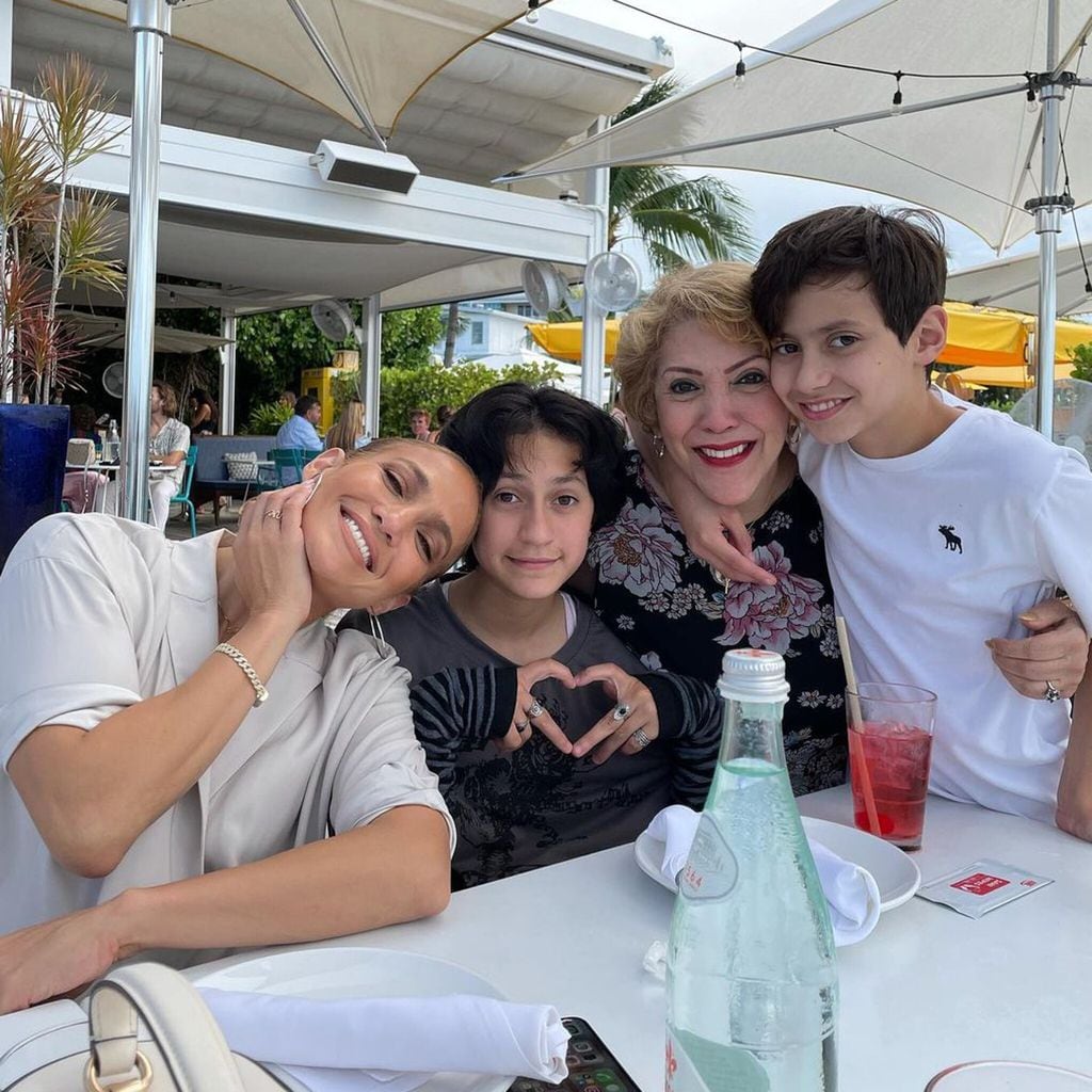 Jennifer Lopez y sus hijos