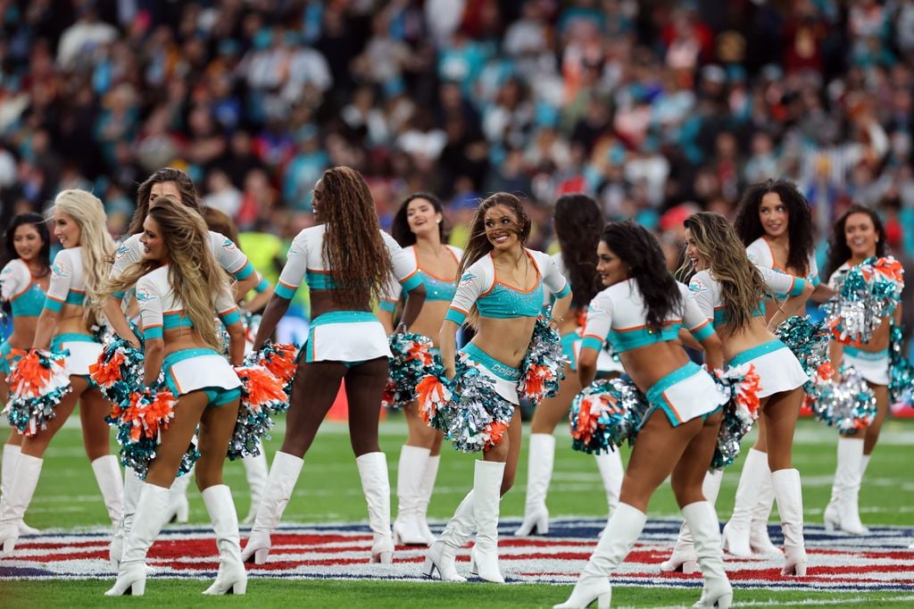 Miami Dolphins cheerleaders en el Santiago Bernabéu