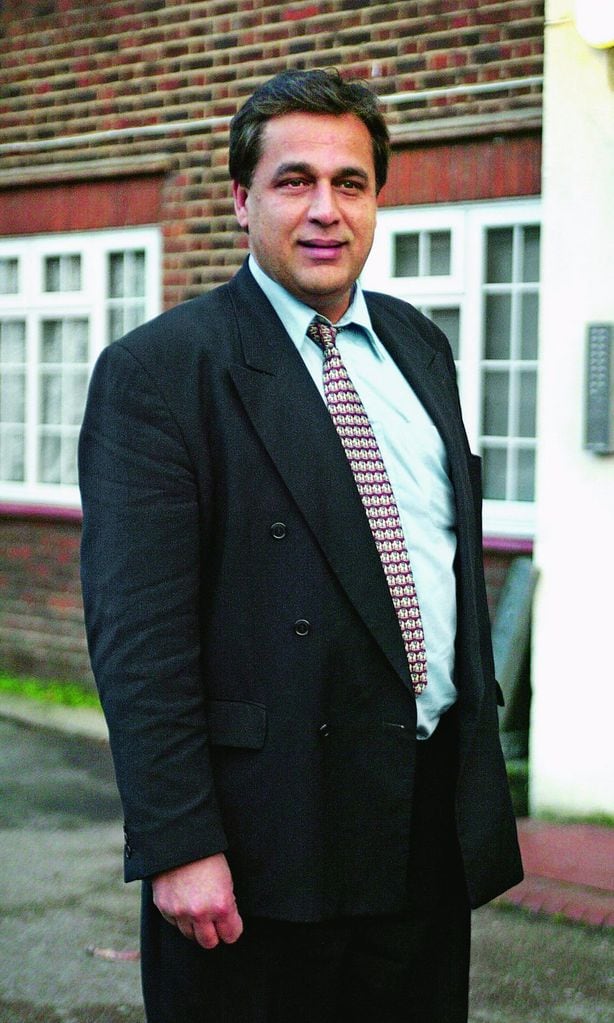DR HASNAT KHAN