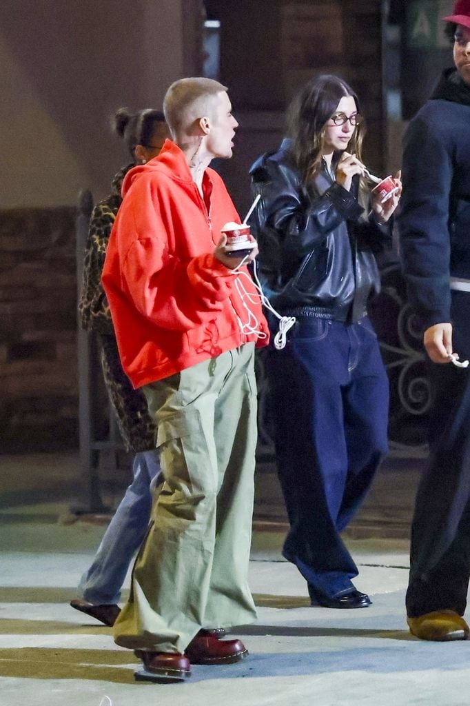 Justin Bieber y Hailey Bieber salen por un helado, dejando de lado los rumores de su relación.