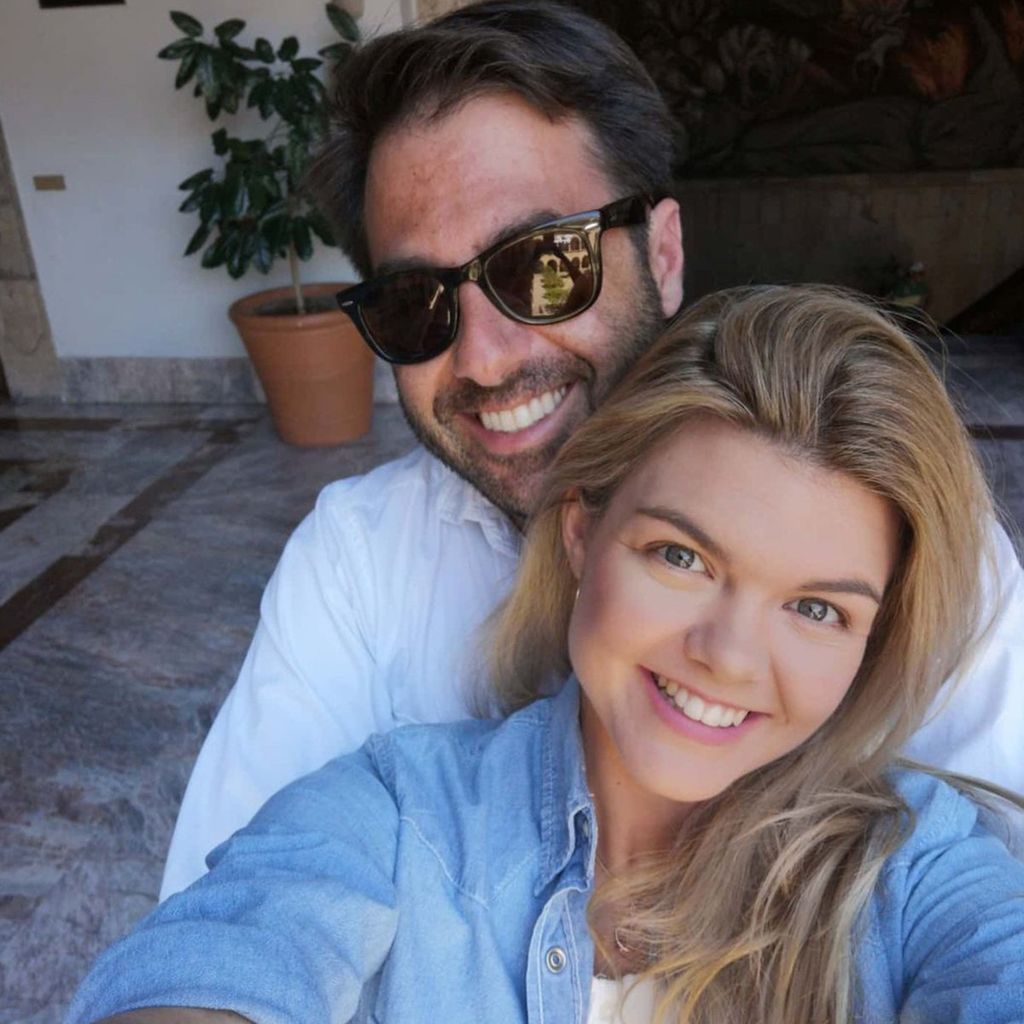 Alejandra Ruiz Rato y su novio
