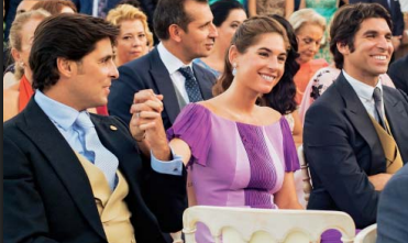 Cayetano, Francisco Rivera y Lourdes Montes entre los invitados en la ceremonia