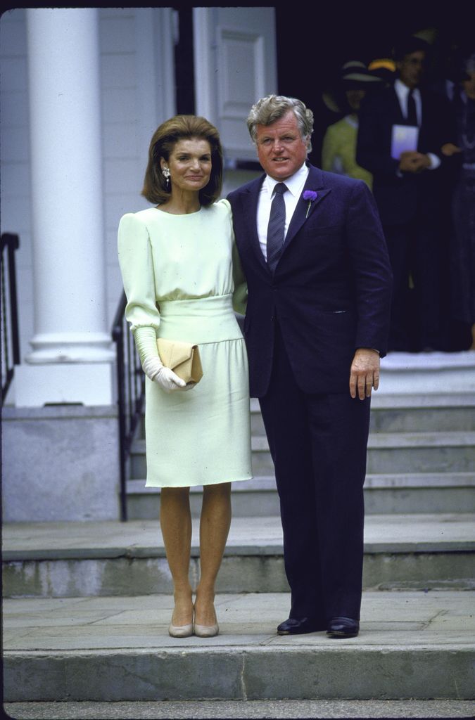 Jackie Kennedy junto a su cuñado, Edward M. Kennedy