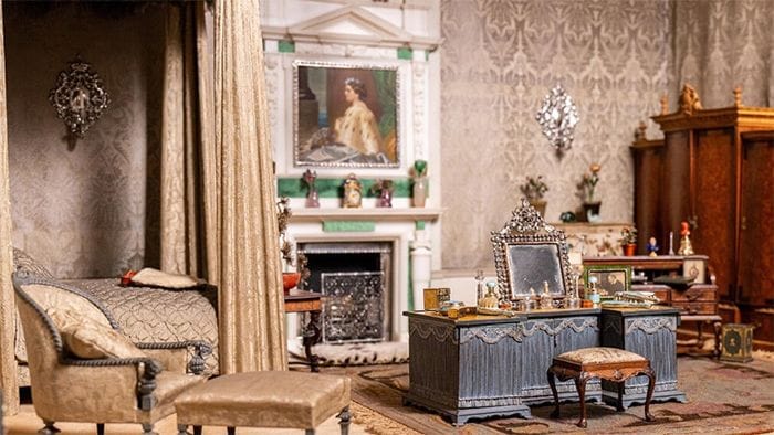 Así es la casita de muñecas de la bisabuela de Carlos III y que ahora la puedes visitar, puro lujo en miniatura
