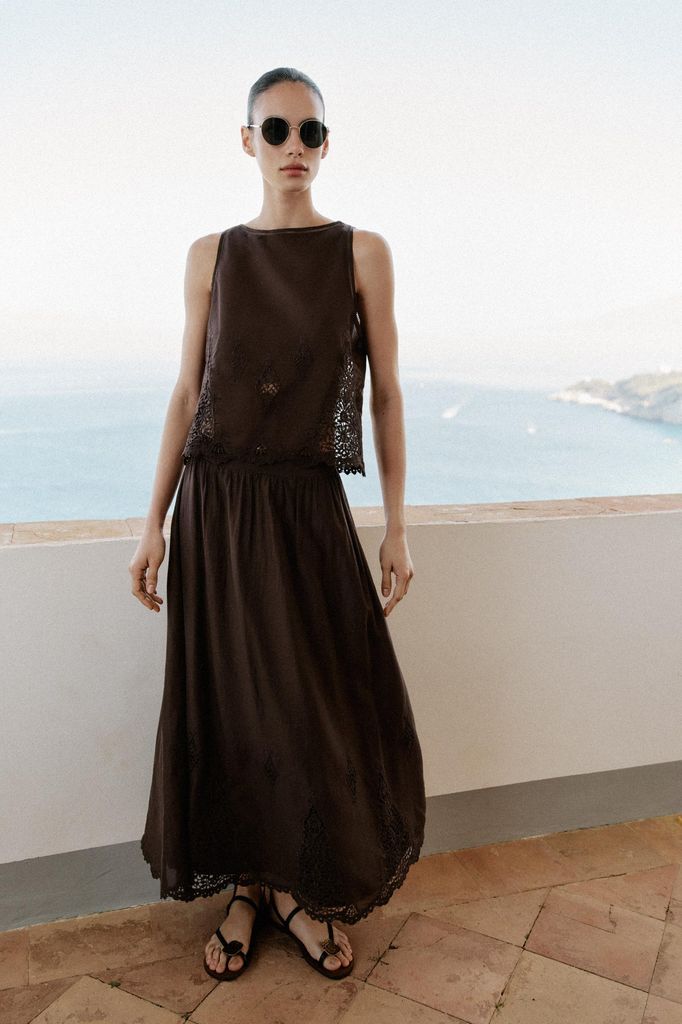 Conjuntos monocromáticos Zara junio 2026