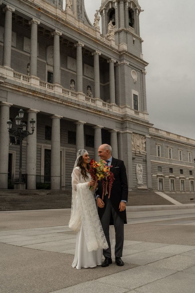Novia viral con su padre de camino a la iglesia