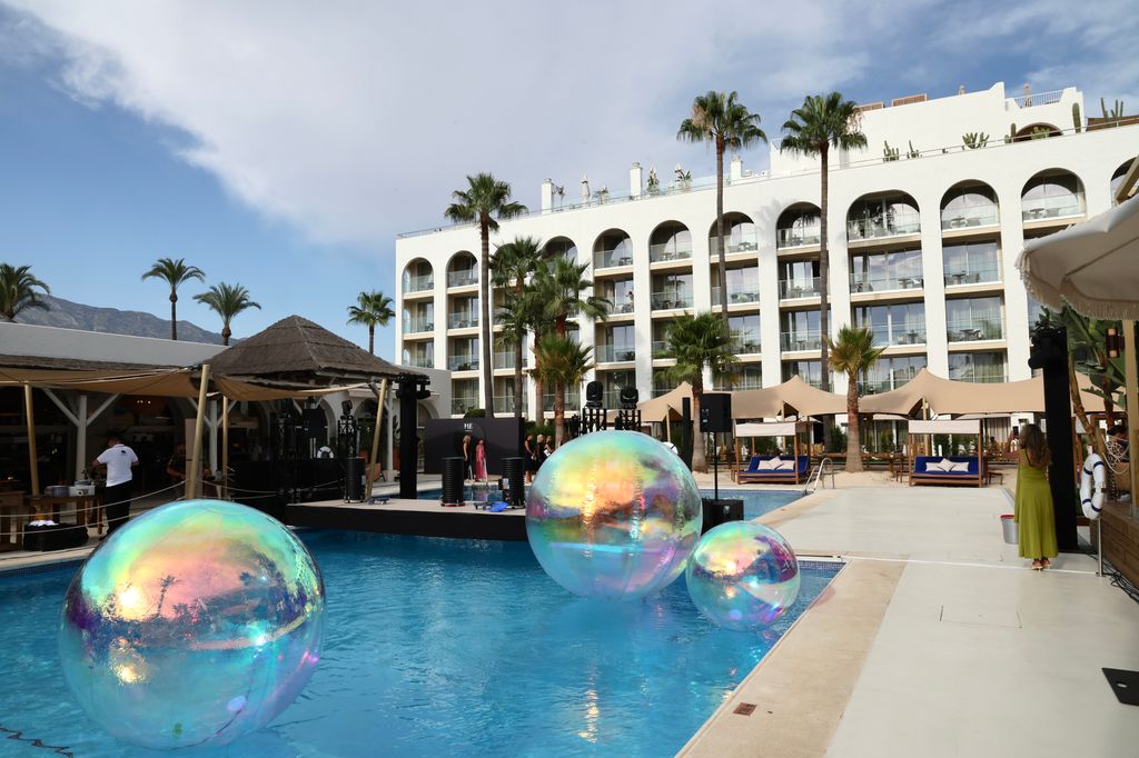 Zona de piscinas del hotel