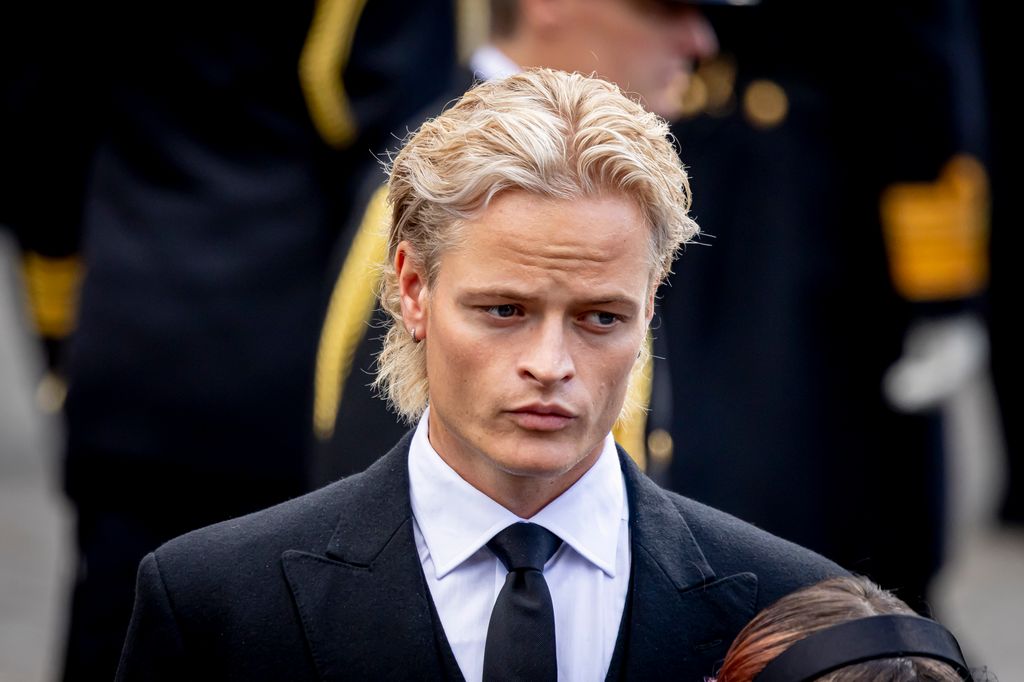 Marius Borg Hoiby dejó su arresto domiciliario para asistir al funeral del rey Harald V de Noruega.