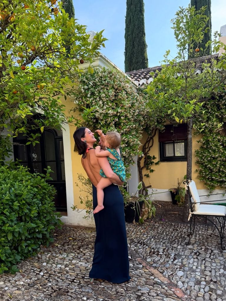 Isabelle Junot se va de boda en Andalucía y este fue su look de invitada
