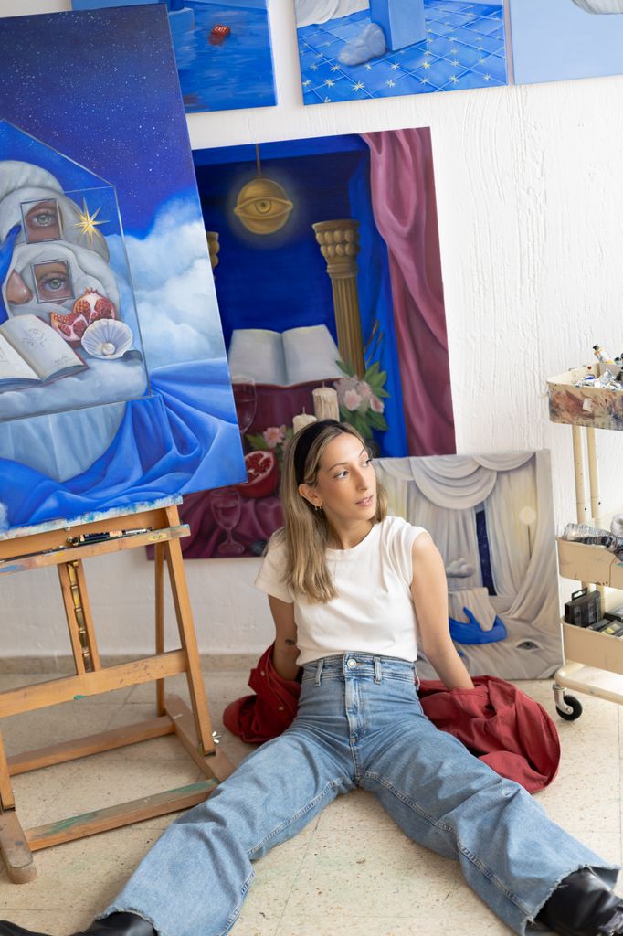 La artista vallisoletana Celia Gallego en su estudio de Madrid. 