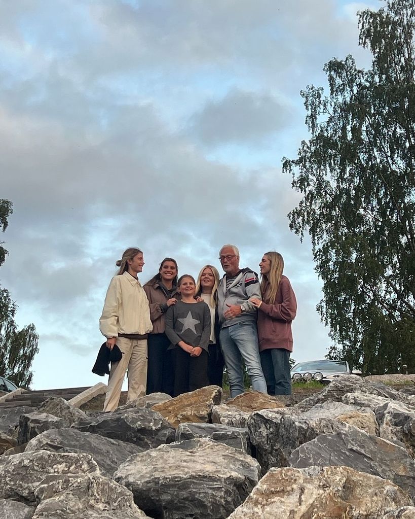 Hijas de Luis Figo de vacaciones en Suecia. Julio 2024