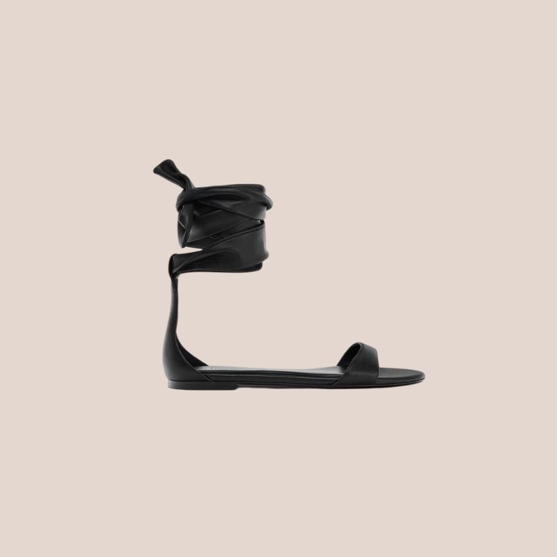 sandalias planas con tobillera