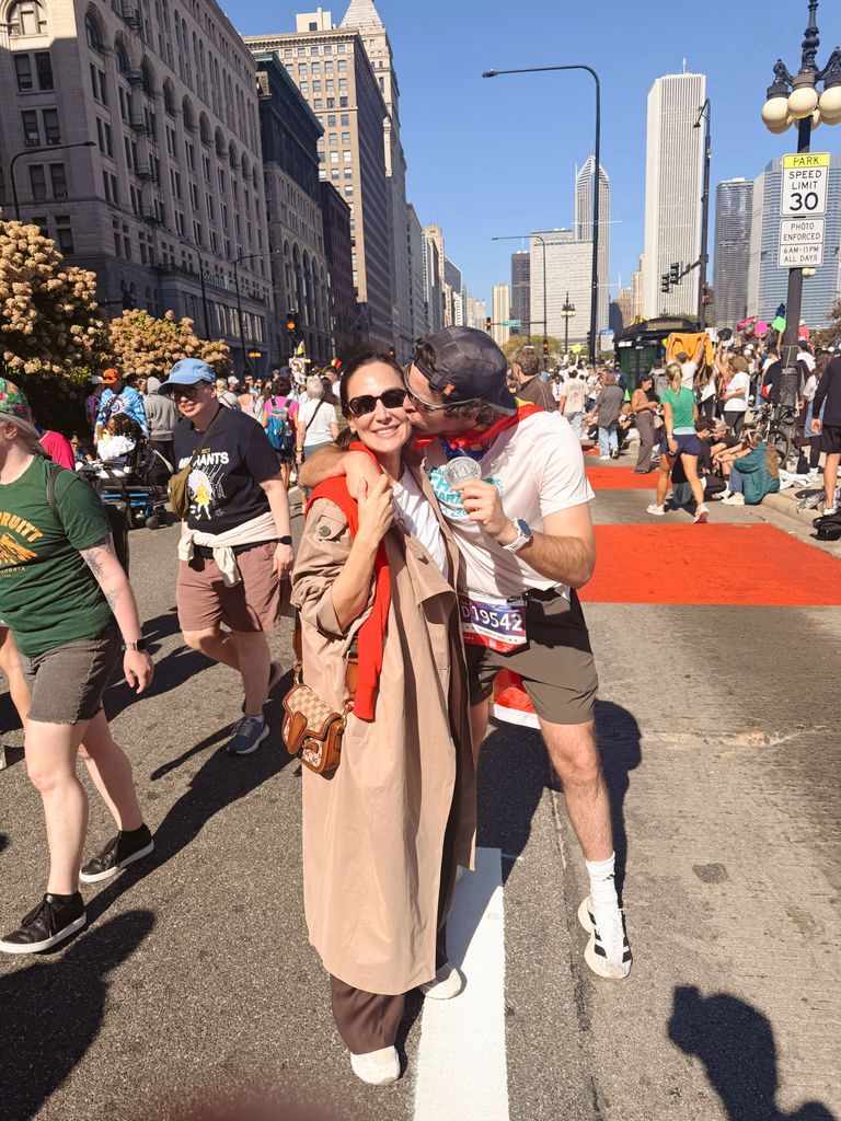Tamara Falcó felicita a su marido por completar la maratón de Chicago lesionado