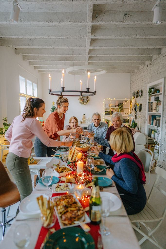 Familia mesa navidad