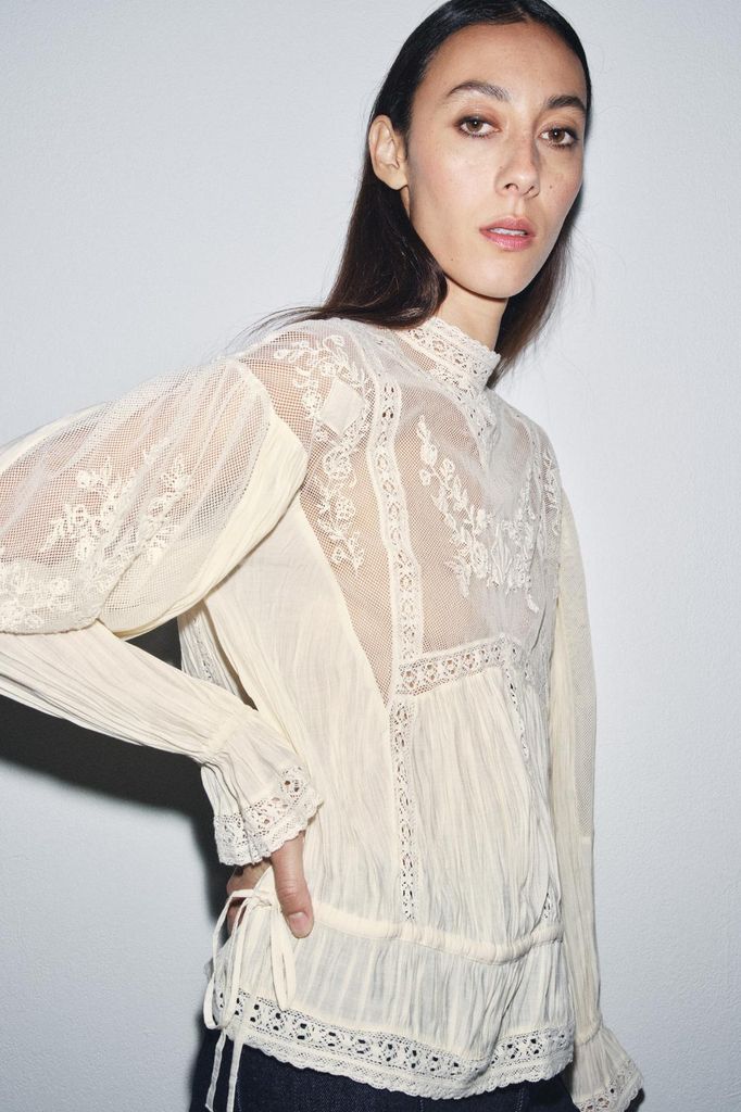 Blusa de novia de Zara para los preparativos