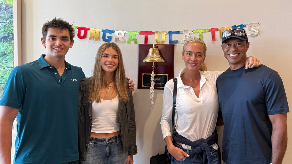 Vanessa Trump junto a sus hijos Donald y Kai, y su novio Tiger Woods.
