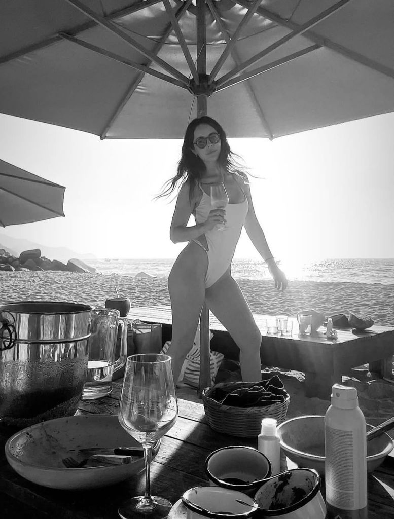 Camila Sodi celebró sus 39 años en Puerto Vallarta con tres de sus hermanas.