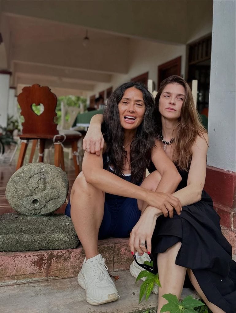 Irene aprovechó la visita de Salma a Veracruz para encontrarse con ella.
