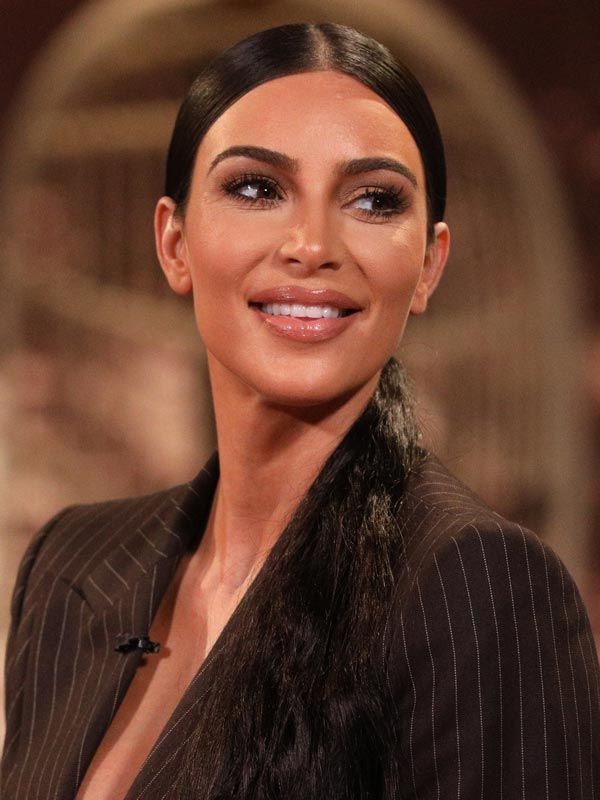 Kim Kardashian con bronze makeup