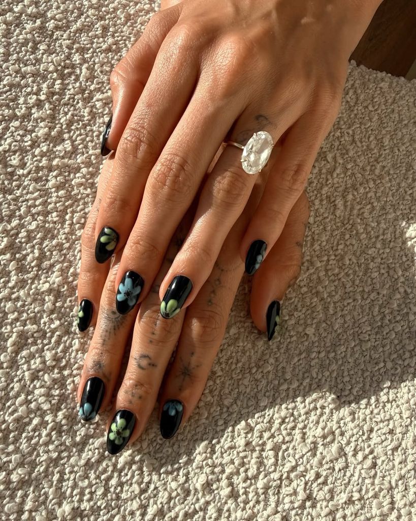 Hailey Bieber 
