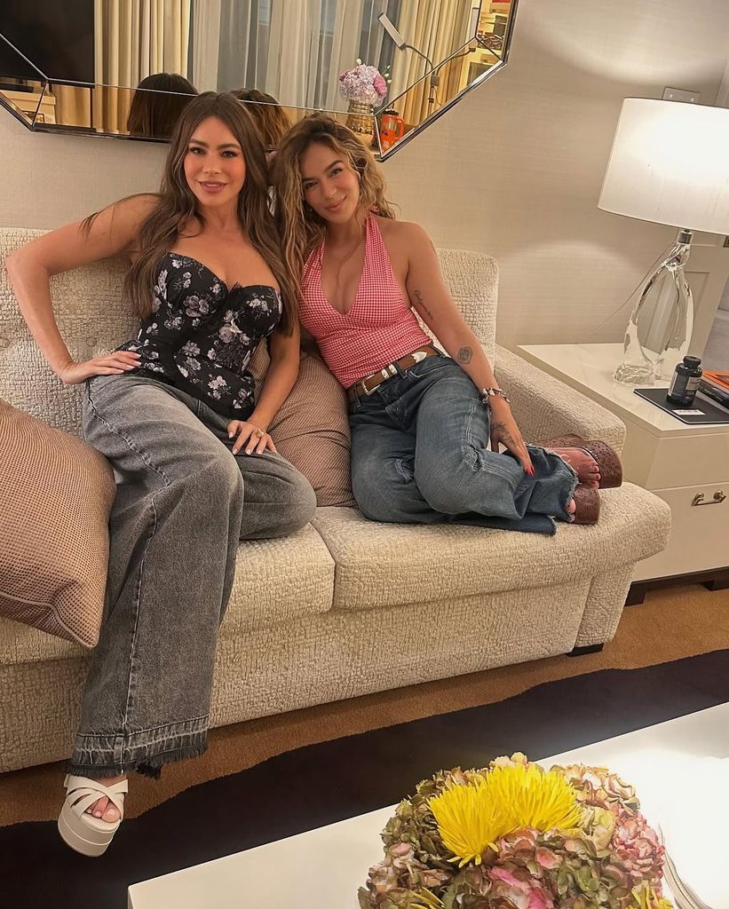 Sofía Vergara y Karol G en Madrid