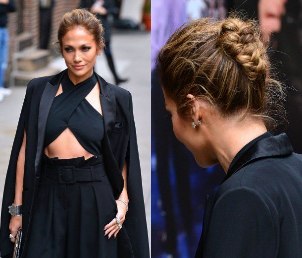Hair Inspiration: Jennifer López.

Peinado: recogido trenzado a medio camino del messy hair.
