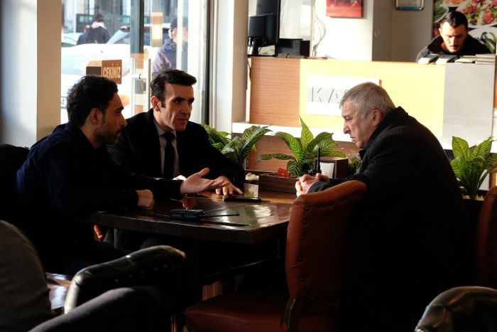 Mehmet Yılmaz Ak, protagonista de 'Secretos de familia', abandona la serie por motivos de salud