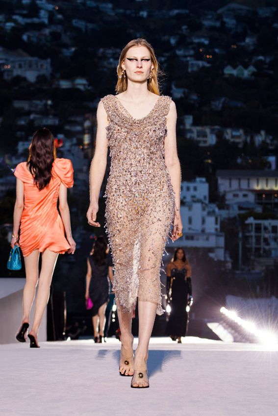 versace068a