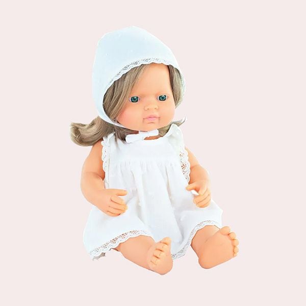 Muñeca con Vestido de Ceremonia de Paz Rodríguez Miniland