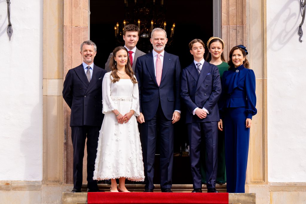 Don Felipe, un padrino orgulloso en la confirmación de Vincent y Josephine