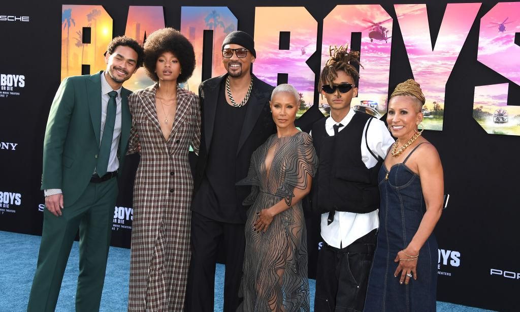 Trey Smith, Willow Smith, Will Smith, Jada Pinkett Smith, Jaden Smith y Adrienne Banfield-Norris