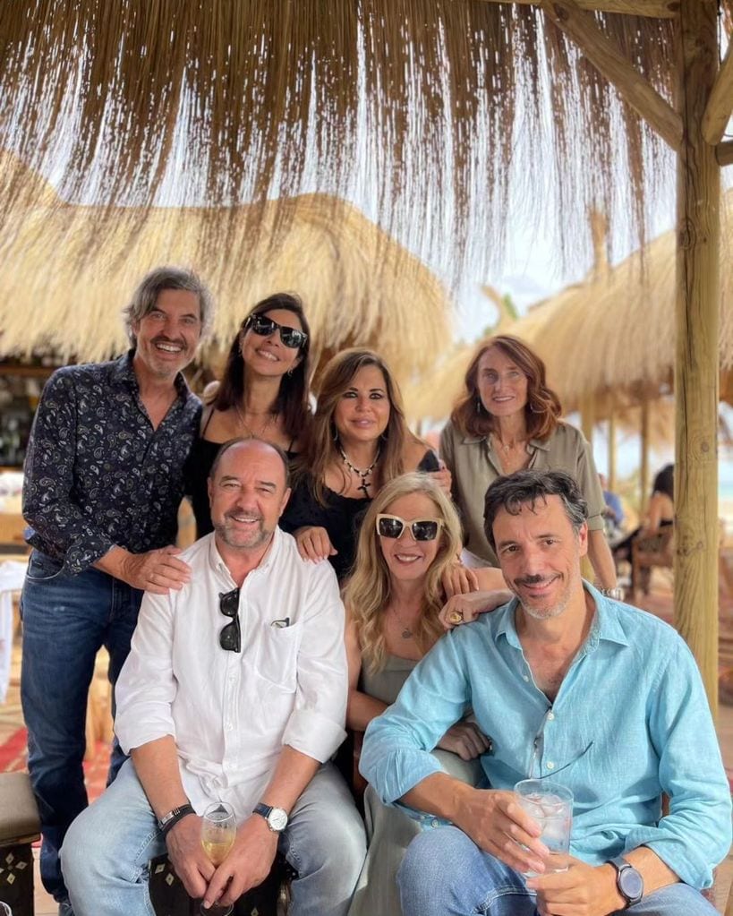 Maribel Verdú celebra sus bodas de plata en Marbella rodeada de amigos