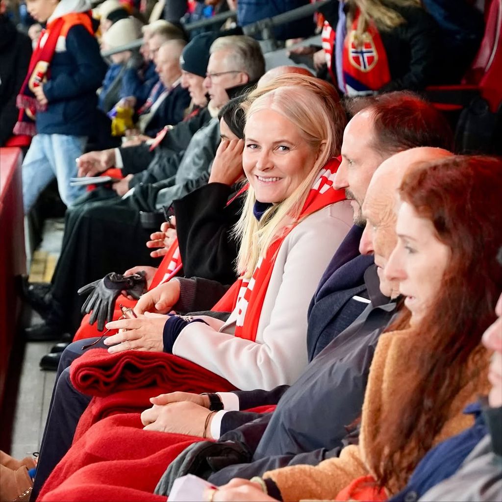 A pesar de ir muy abrigados, han necesitado taparse con mantas porque solo había 1 grado