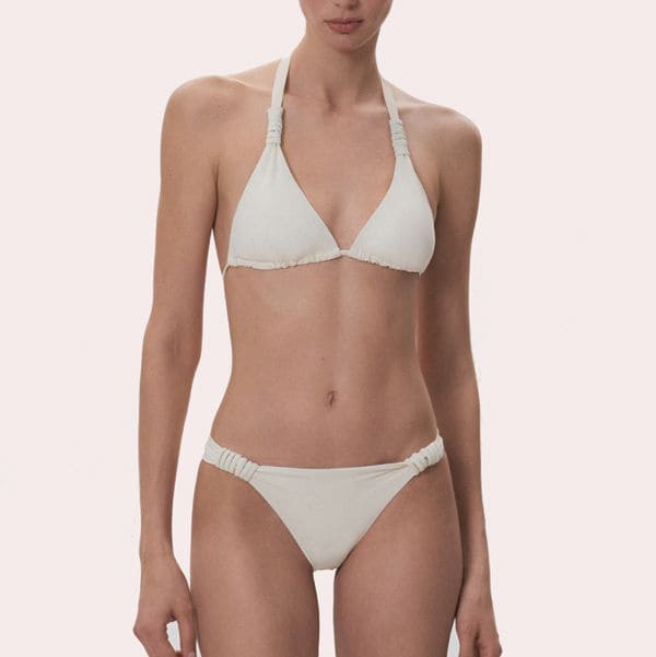 bikini triangular detalle enrroscado