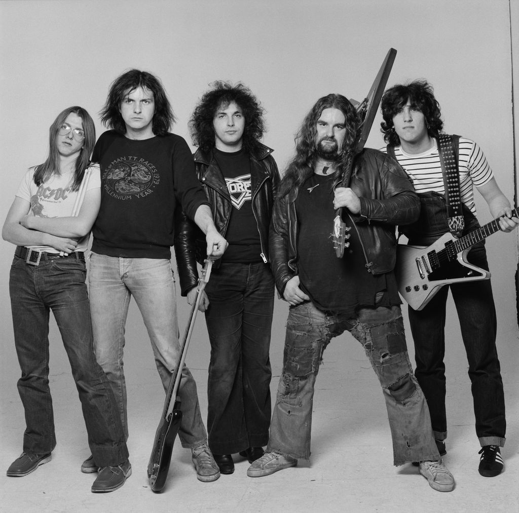 De derecha a izquierda, el baterista Frank Darch, bajista Brian Day, cantante Paul Mario Day, guitarrista Kenny Cox y el guitarrista Laurie Mansworth del grupo More