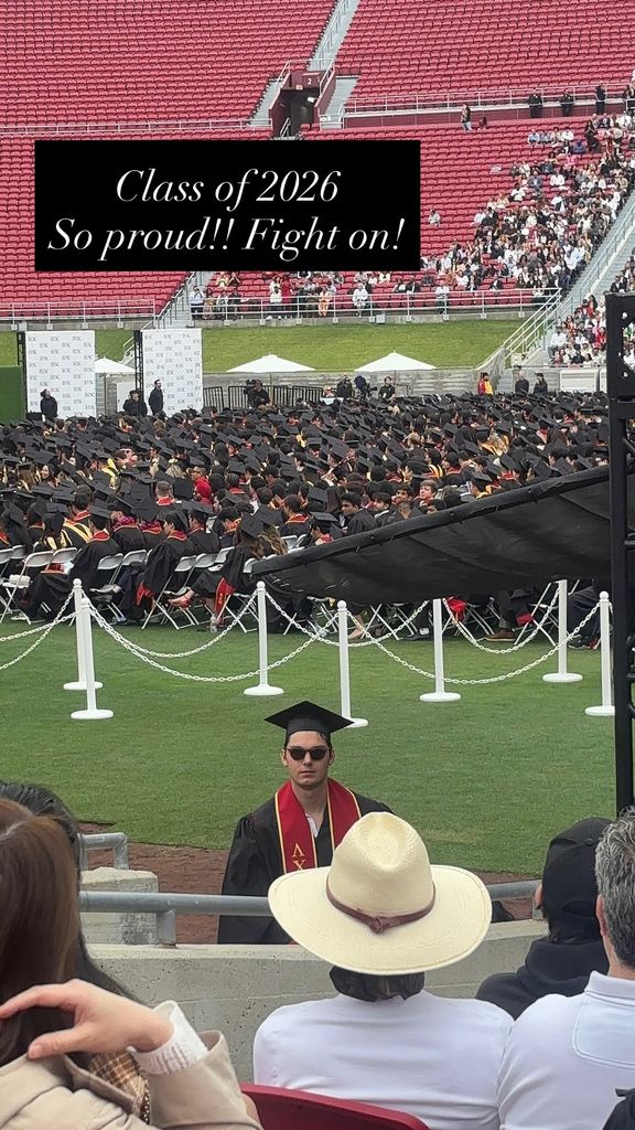 Imagen de la celebración de la graduación de Juan Villalonga Abascal