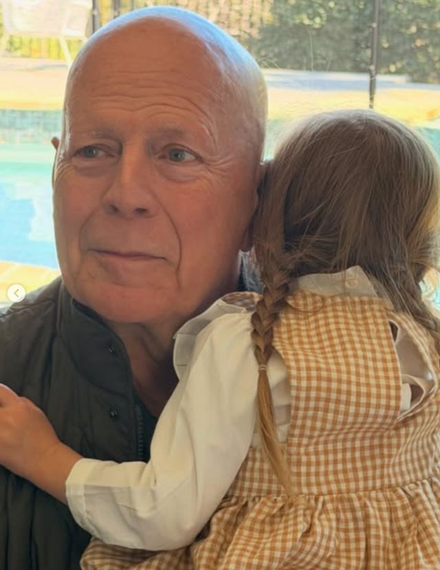Bruce Willis en redes sociales
