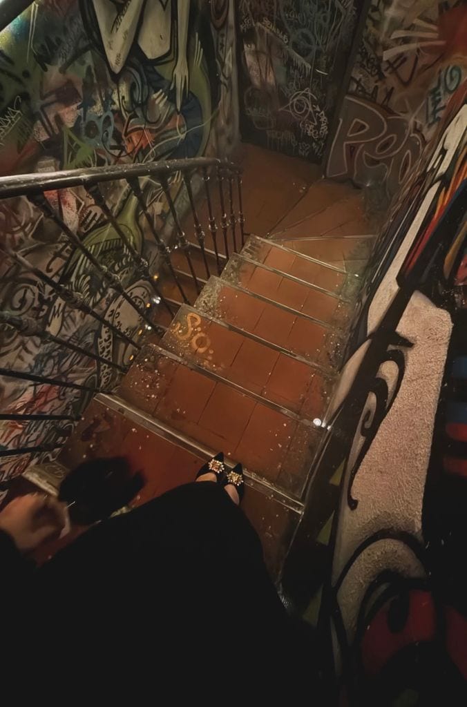 Isabelle Junot, embarazada, con look de Navidad.