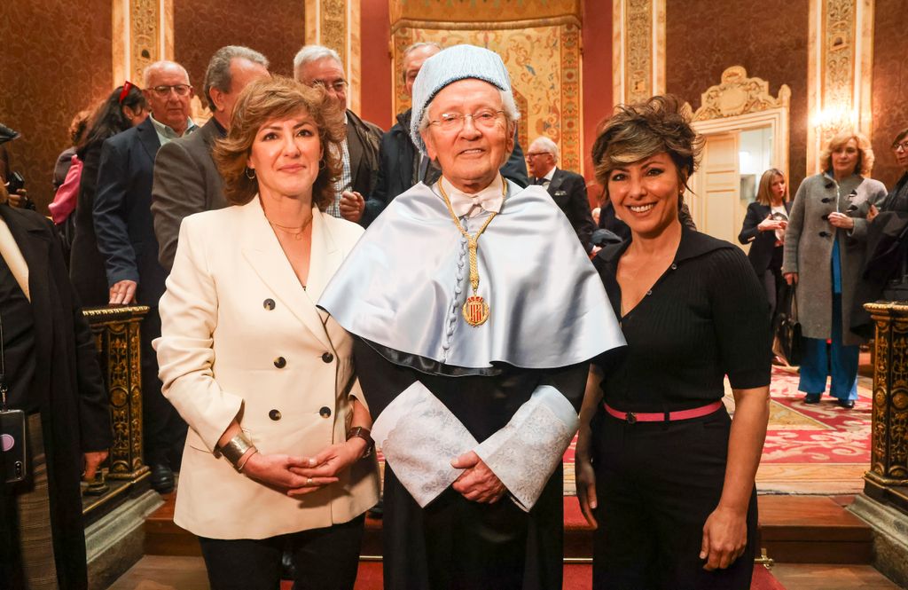 Fernando Ónega y sus hijas, Cristina y Sonsoles