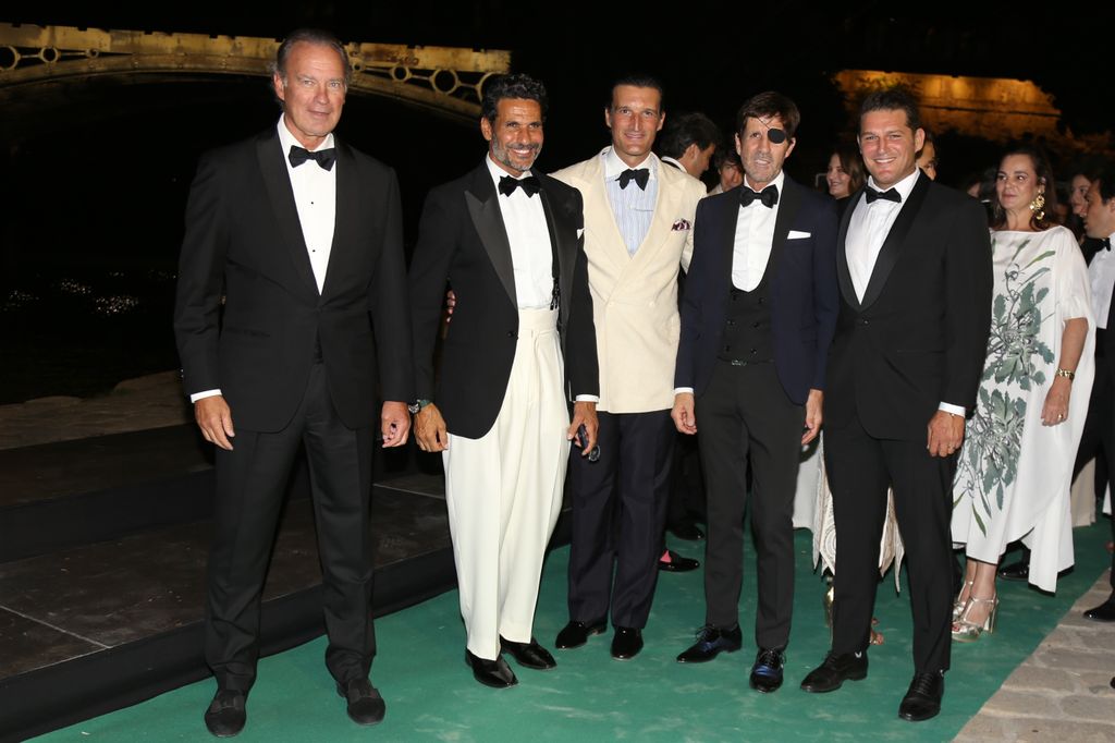 (Foto de ARCHIVO) Bertín Osborne, Óscar Higares, Rafael Medina, Juan José Padilla y Manu Tenorio durante el photocall de la XVIII edición de los Premios Escaparates, a 14 de septiembre de 2024, en Sevilla (España). Leandro Wassaul FAMOSOS;PREMIOS ESCAPARATE;PHOTOCALL 14/9/2024