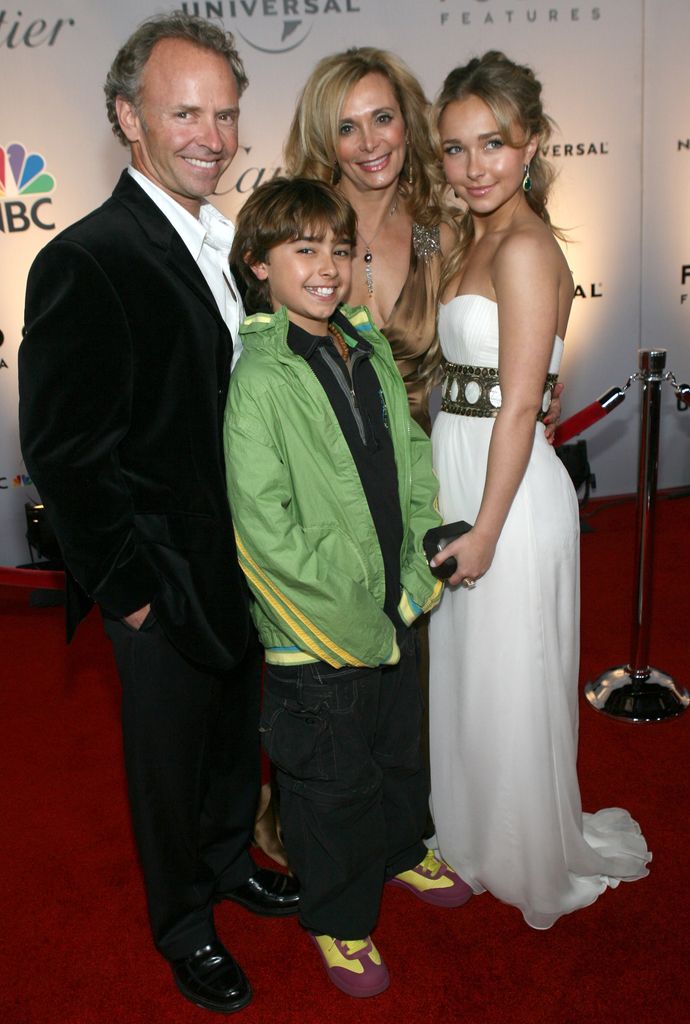 Hayden Panettiere con sus padres y su hermano Jansen.