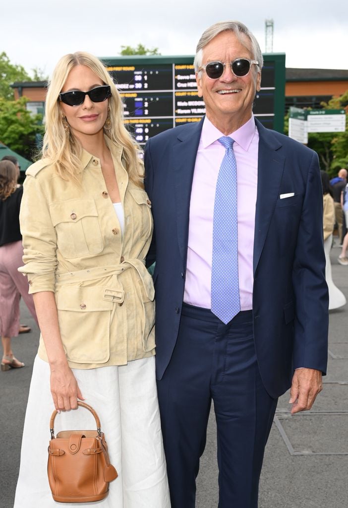 Poppy Delevingne, junto a su padre Charles Delevingne