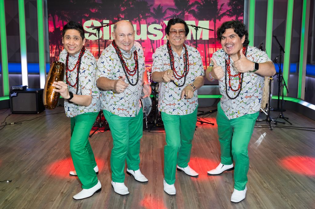 'Los Mirlos' estuvieron por primera vez tocando en Miami